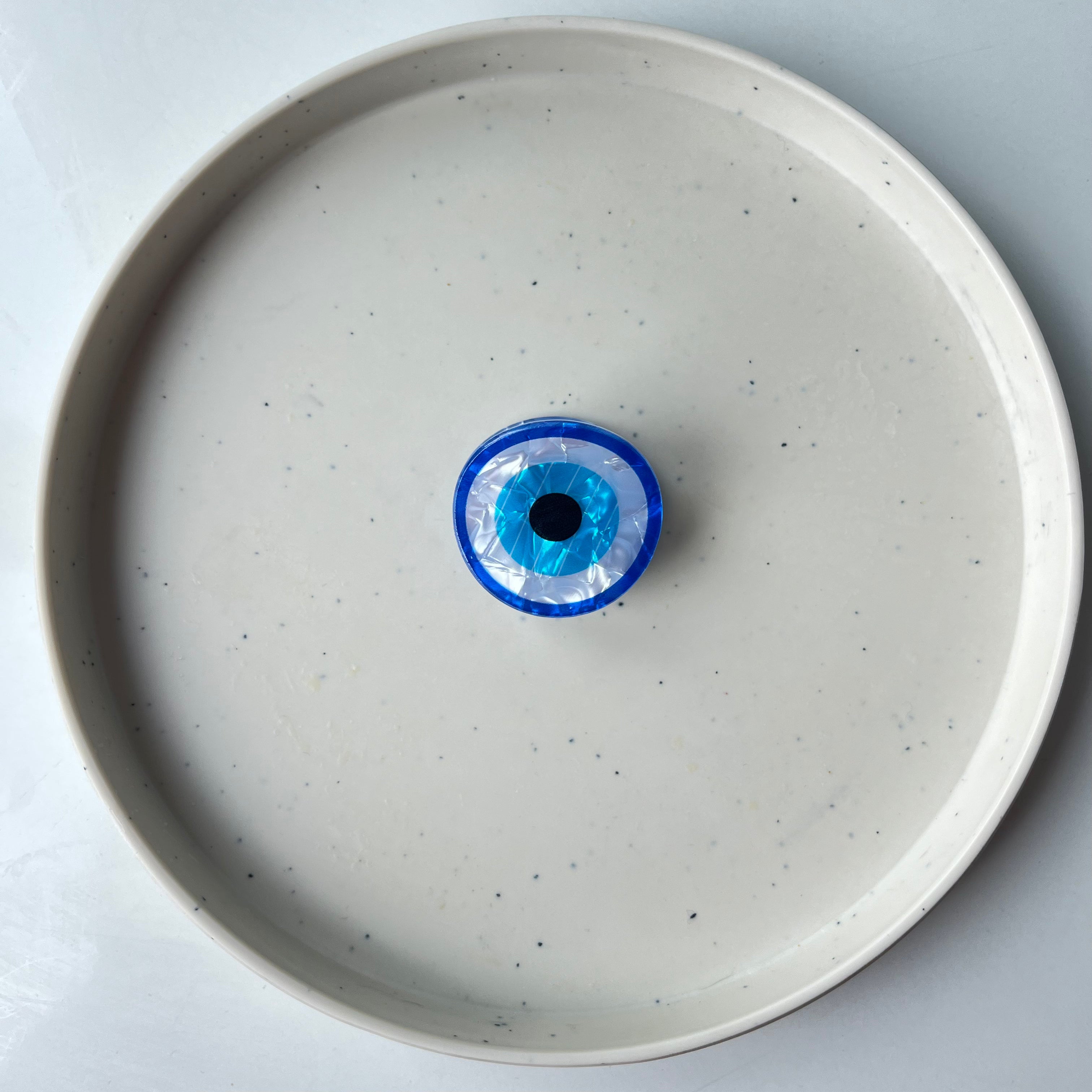 Nyra – Small Evil Eye Clip